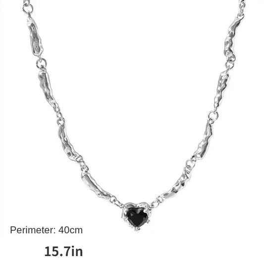 Collar con cadena de clavícula y colgante de corazón negro para mujer