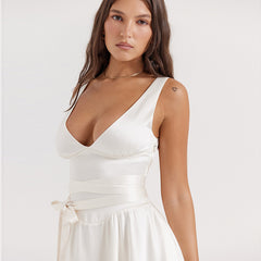 Vestido sin espalda con cuello en V estilo europeo y americano 2023