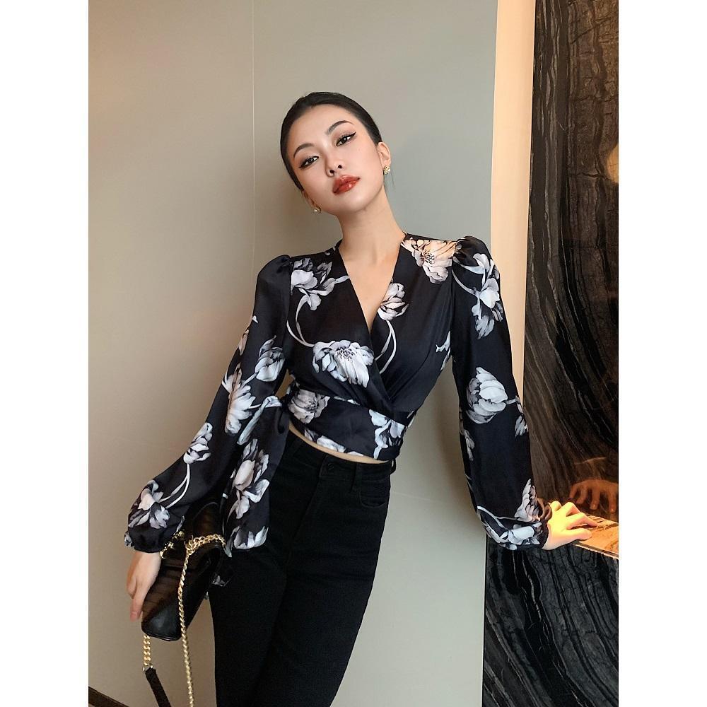 French Style Retro Floral Short Long-Sleeved Shirt for Women Spring and Summer New Design Niche Strappy V Neck Top