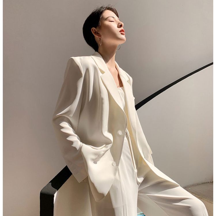 Spring Tops 2026 Internet Celebrity Trendy White Blazer High-End Design New Black Niche Jacket for Women