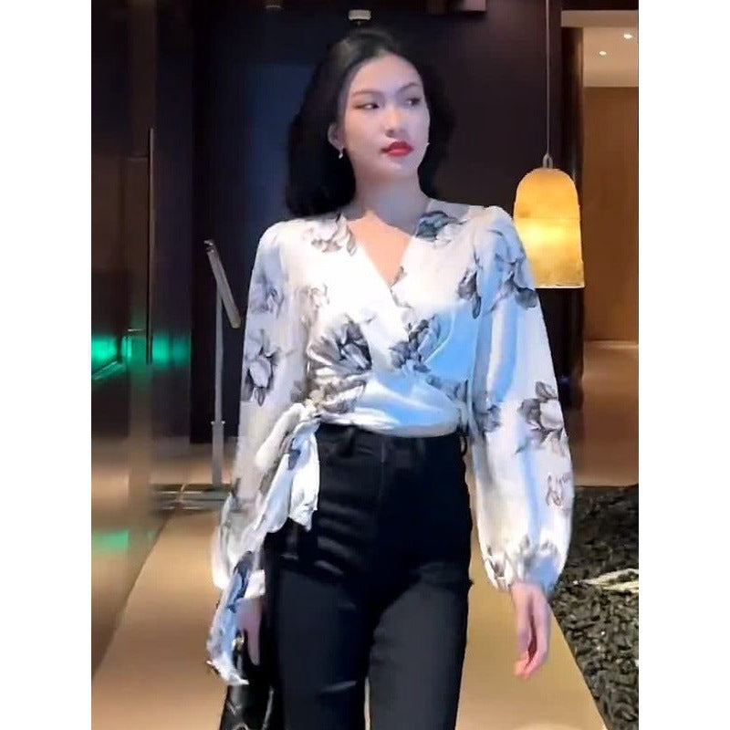 French Style Retro Floral Short Long-Sleeved Shirt for Women Spring and Summer New Design Niche Strappy V Neck Top