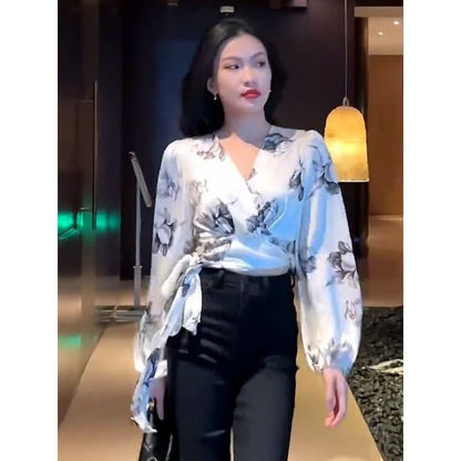 French Style Retro Floral Short Long-Sleeved Shirt for Women Spring and Summer New Design Niche Strappy V Neck Top