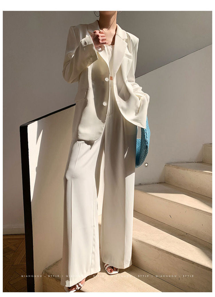Spring Tops 2026 Internet Celebrity Trendy White Blazer High-End Design New Black Niche Jacket for Women