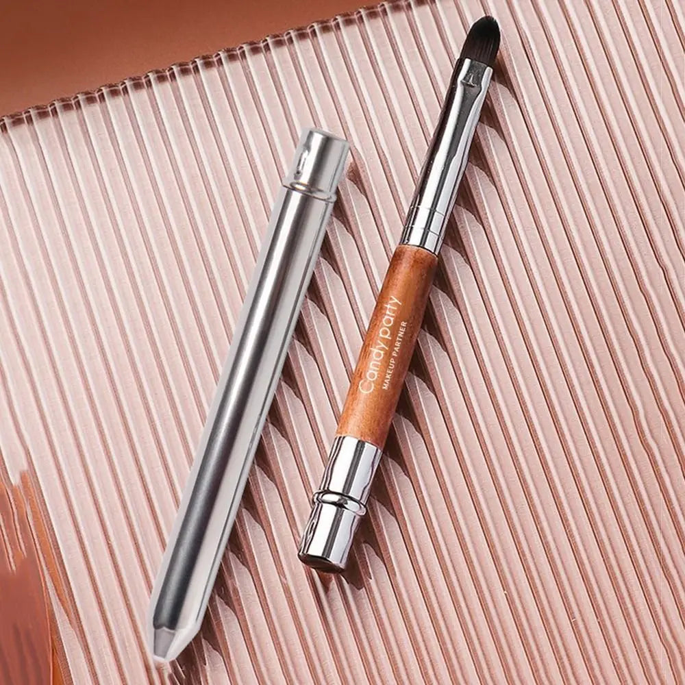 Lip & Concealer Makeup Brush
