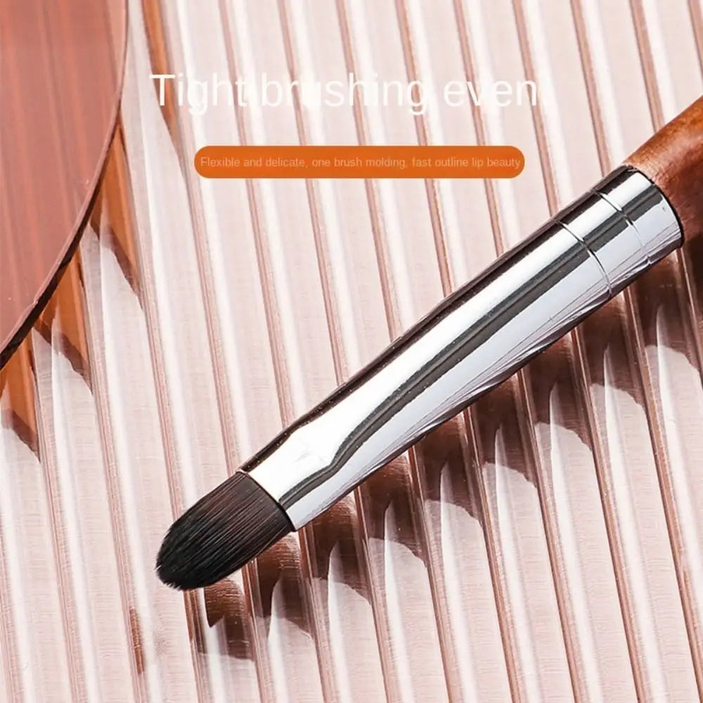 Lip & Concealer Makeup Brush